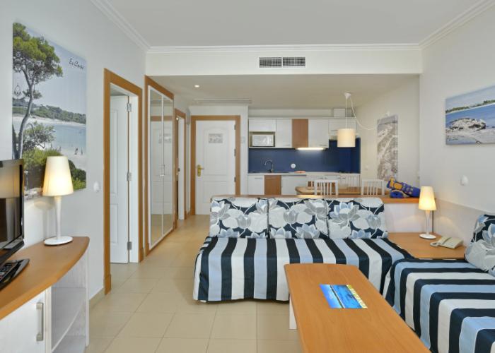 Isla de Cabrera Aparthotel & Hotel