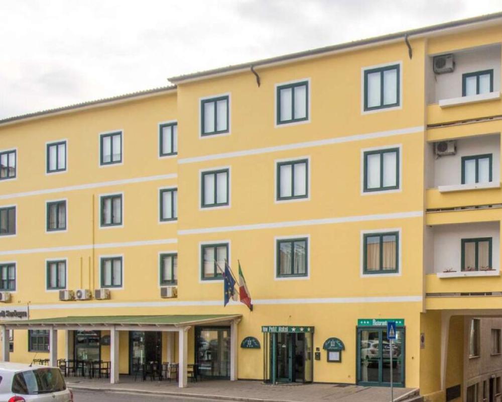 New Petit Hotel