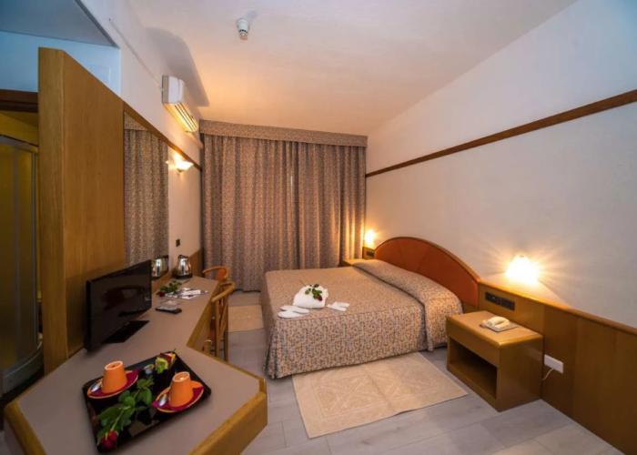 New Petit Hotel