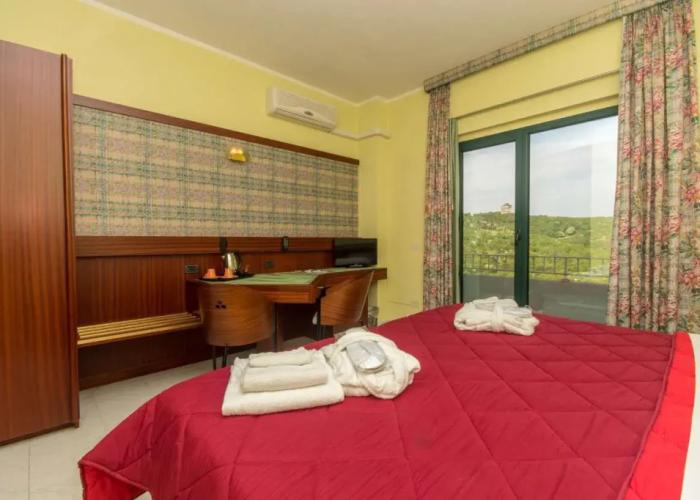 New Petit Hotel