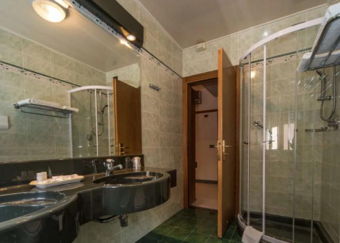 New Petit Hotel