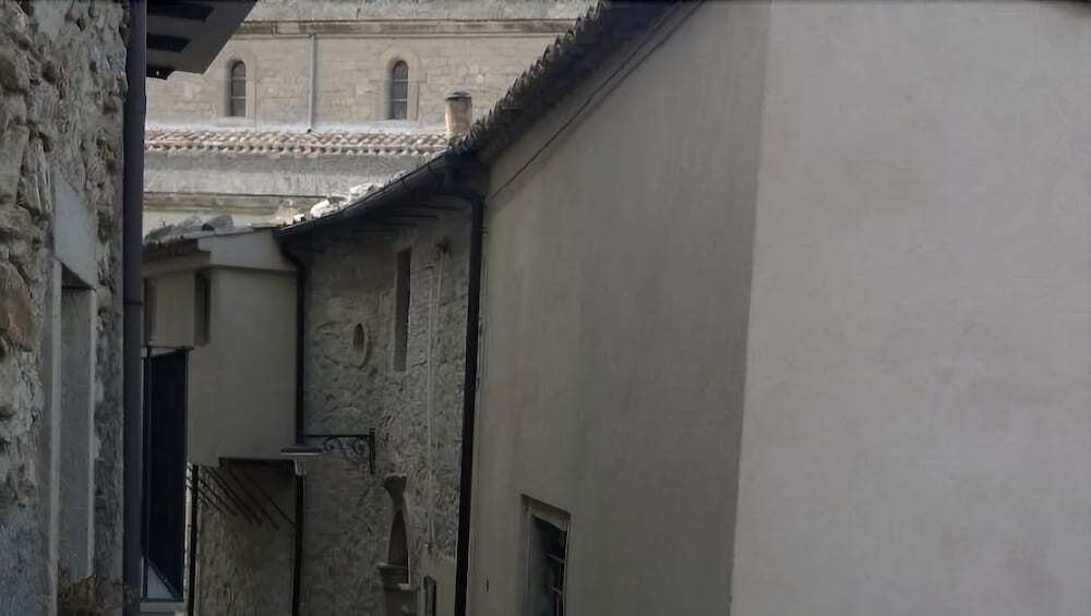 San Nicolò Holiday Home