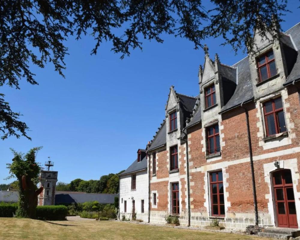 Chateau De Jallanges