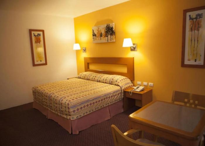 Hotel Paradise Inn