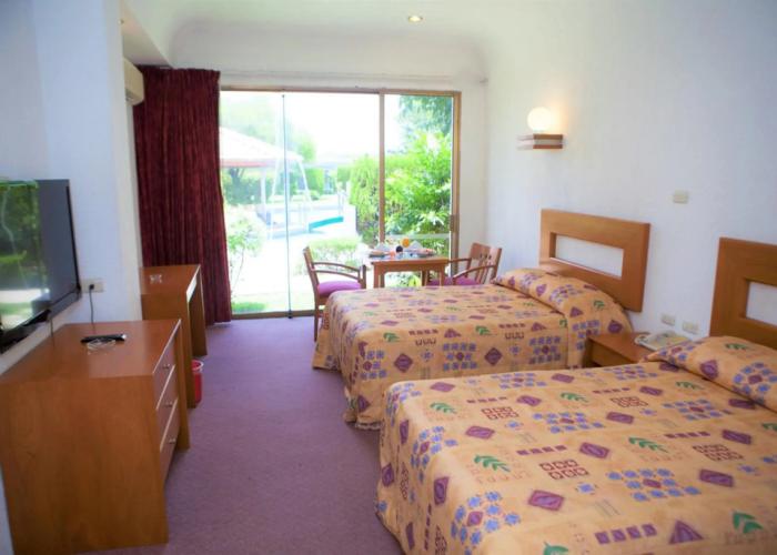 Hotel Paradise Inn