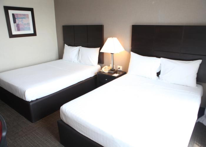Everest Hotel