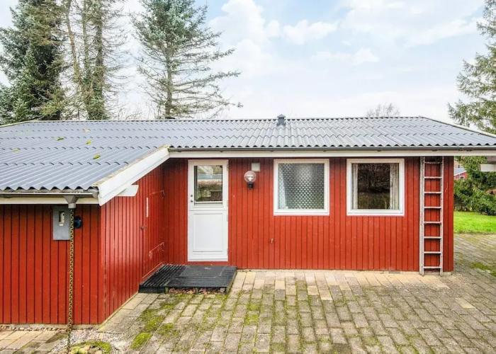 6 Person Holiday Home in Farvang