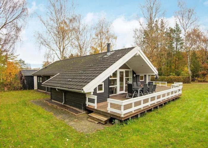 10 Person Holiday Home in Farvang-by Traum