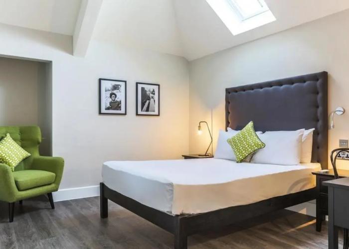 A Space in the City Park Lane Apartments