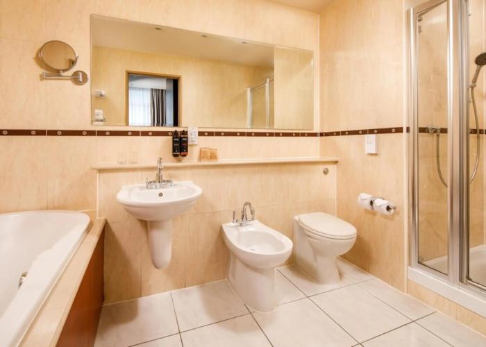 Holland House Hotel Cardiff By Sunday