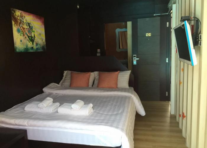 Retro Box Hotel