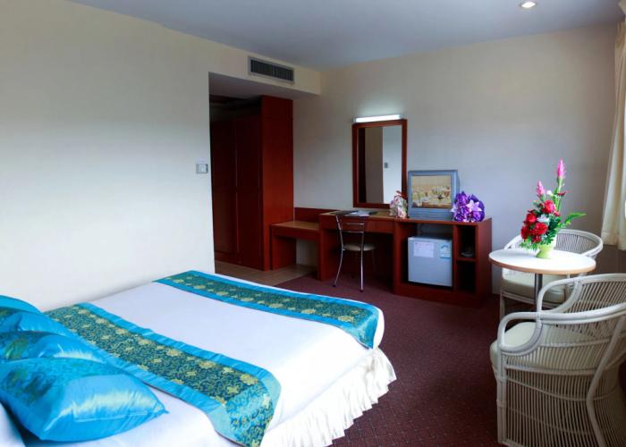Chumphon Gardens Hotel