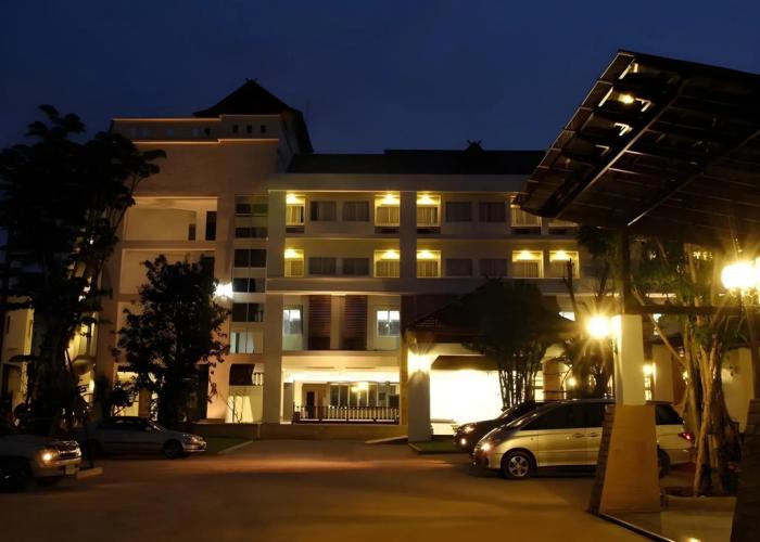 Nana Buri Hotel