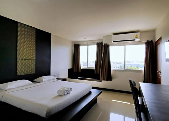 Nana Buri Hotel