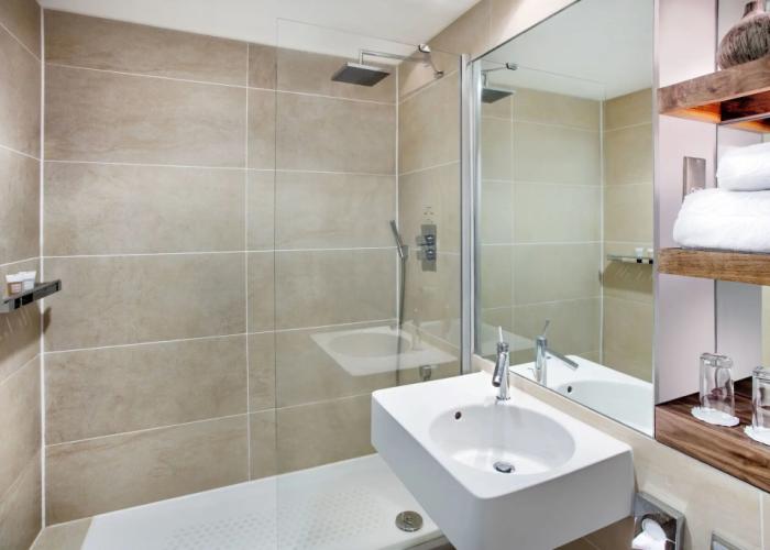 Leonardo Hotel Cardiff