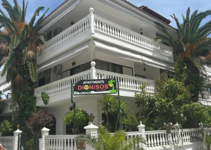 Dionisos Palms