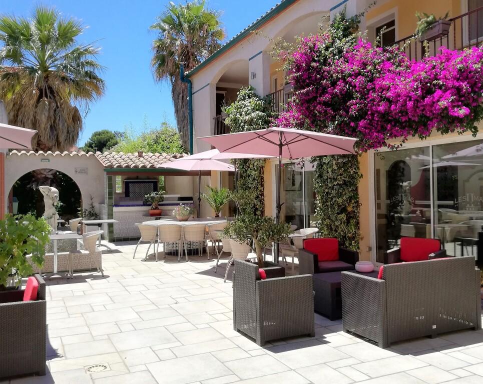 Logis Hotel Restaurant Les II Mas