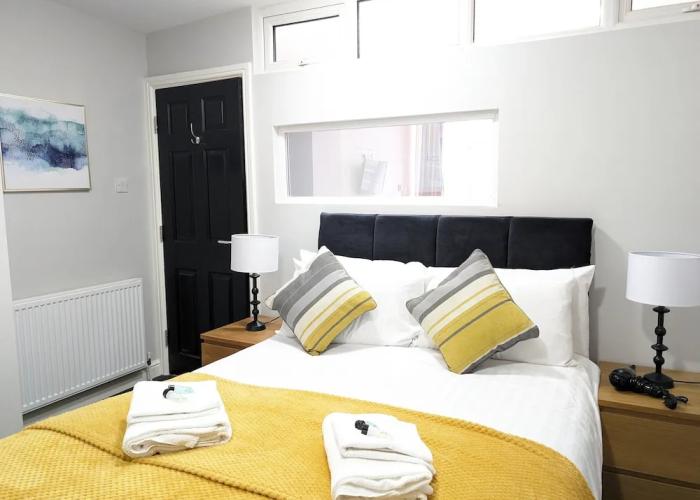 Coasters Hotel & Apartments