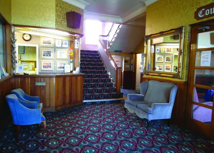County Hotel