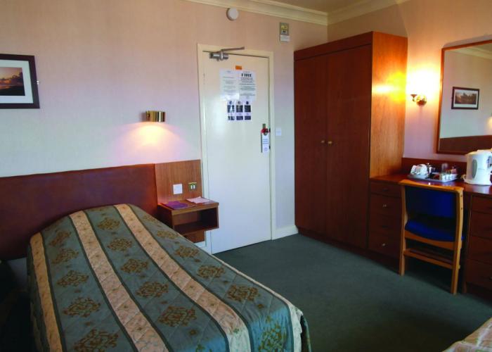 County Hotel