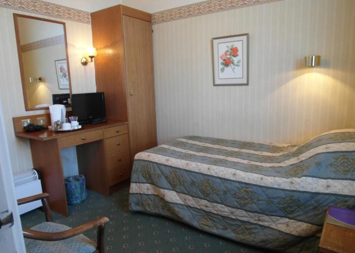 County Hotel