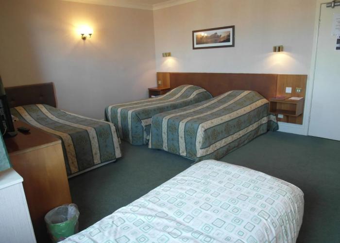County Hotel