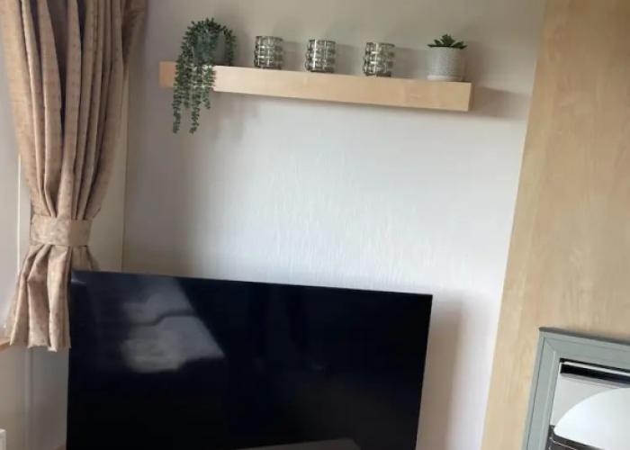 Remarkable 2-bed Holiday Home in Whitstable