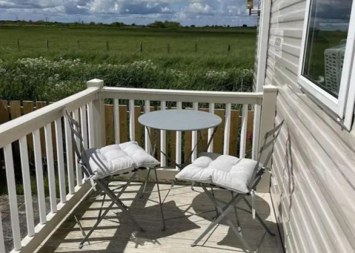Remarkable 2-bed Holiday Home in Whitstable