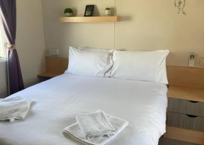 Remarkable 2-bed Holiday Home in Whitstable