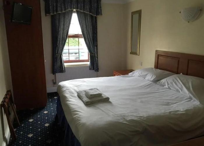 Shurland Hotel