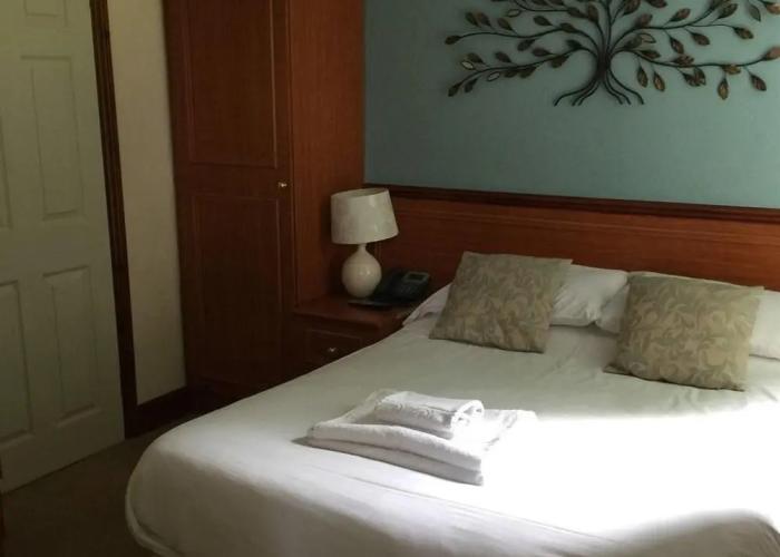 Shurland Hotel