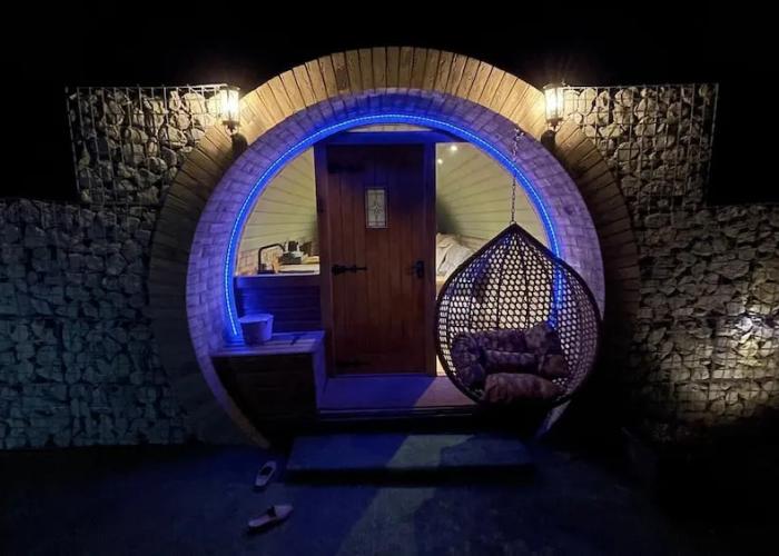 Cosy Escape Heated Luxury pod With hot tub