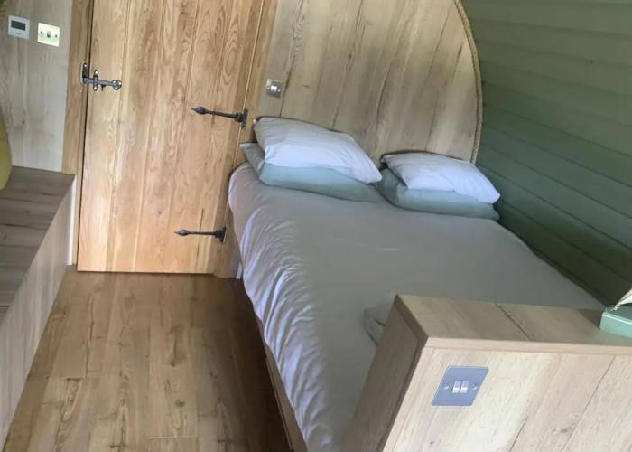 Cosy Escape Heated Luxury pod With hot tub