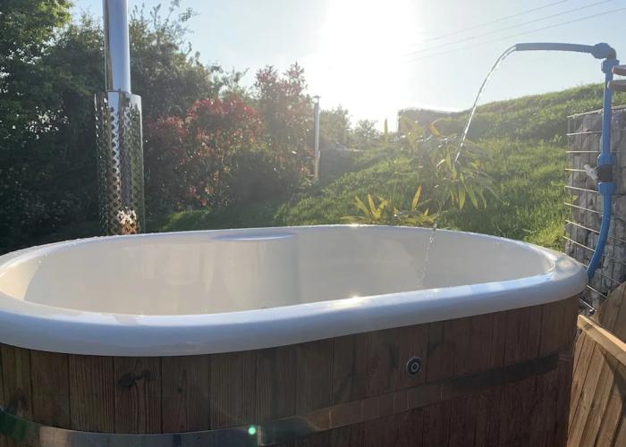 Cosy Escape Heated Luxury pod With hot tub