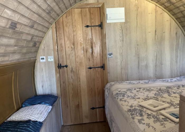 Cosy Escape Heated Luxury pod and hot tub