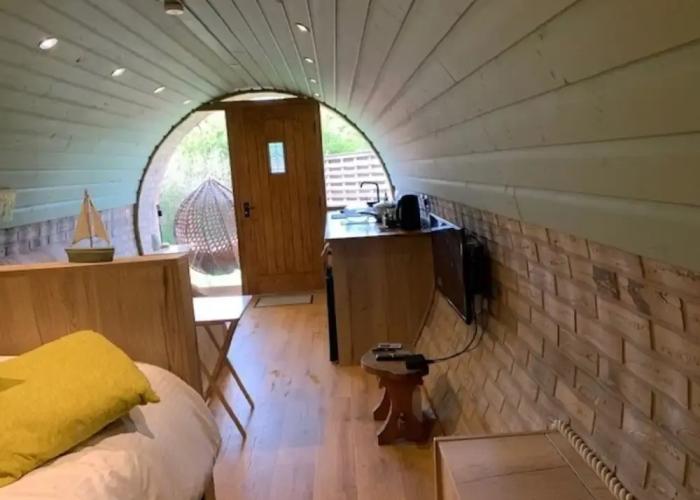 Cosy Escape Heated Luxury pod and hot tub