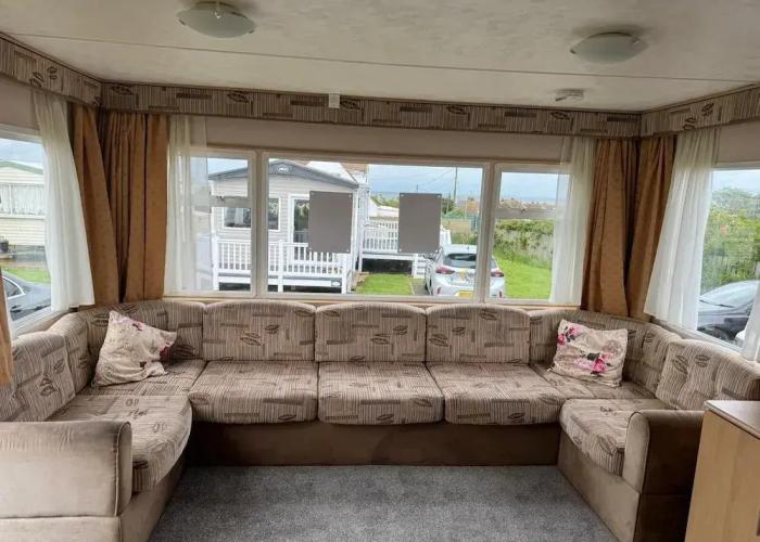 Seaside Bliss Retreat in Heart of Isle of Sheppy