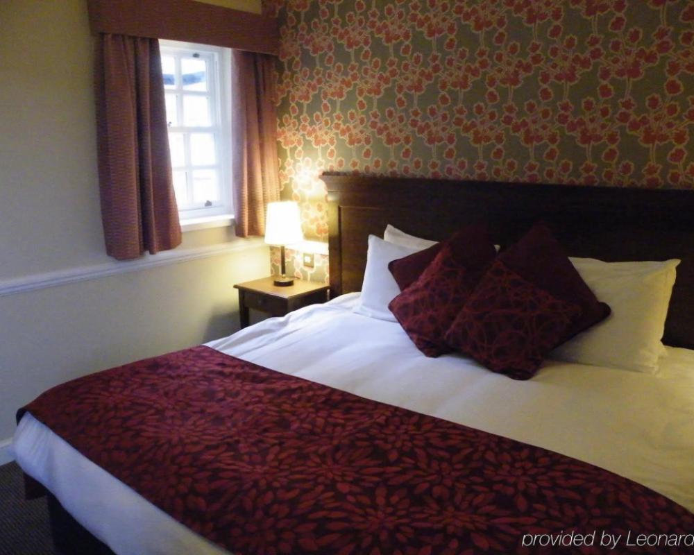 Saracens Head Towcester by Greene King Inns