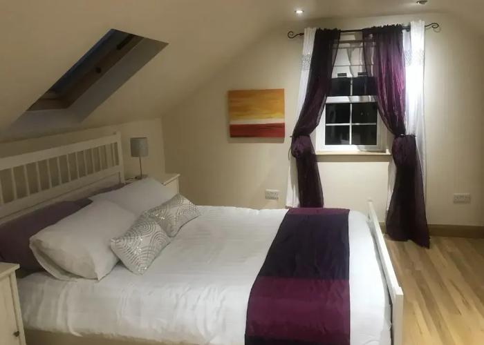 Dungannon 2 Bed Bungalow - Sleeps 5 - Pet Friendly