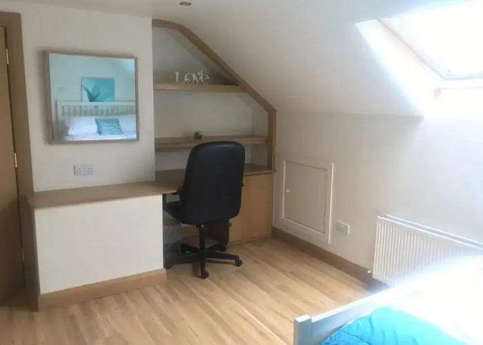 Dungannon 2 Bed Bungalow - Sleeps 5 - Pet Friendly