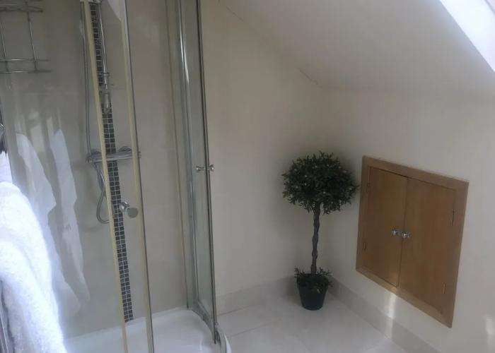 Dungannon 2 Bed Bungalow - Sleeps 5 - Pet Friendly