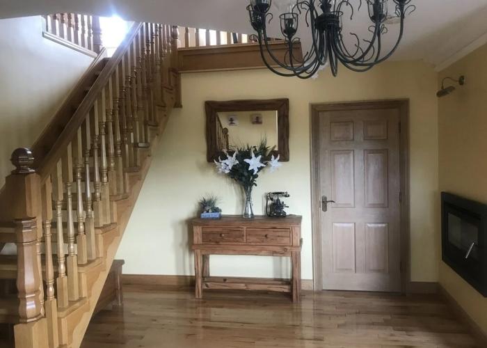 Dungannon 2 Bed Bungalow - Sleeps 5 - Pet Friendly