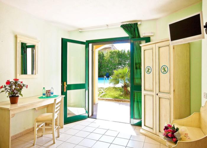 Ariadimari Hotel