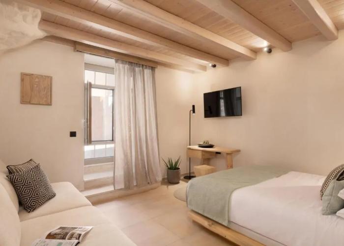 Manili Boutique Suites & Villas
