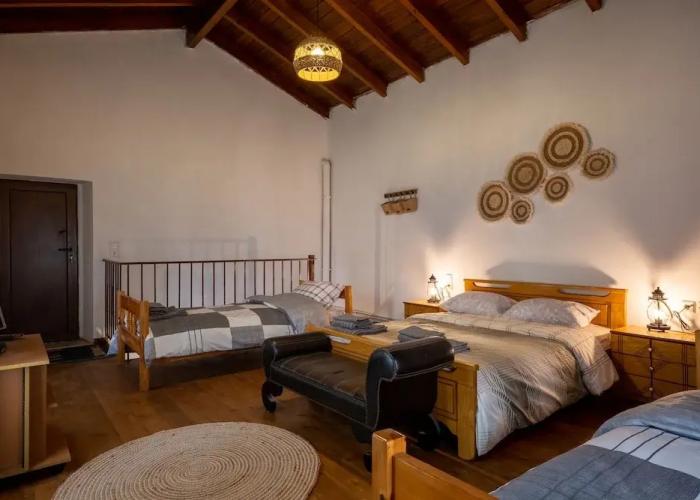 Walnut Tree Villa Ano Archanes-10km From Heraklion