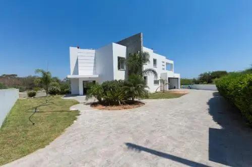 Akefalou Bay Villa
