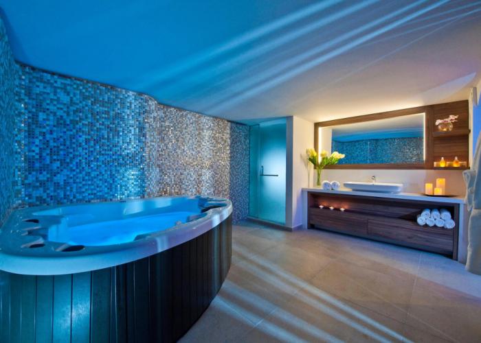 Pernera Beach Hotel