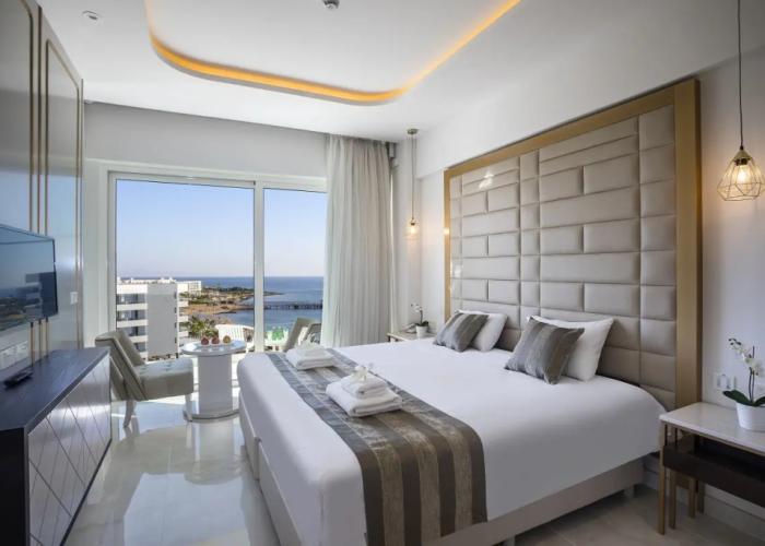 Constantinos The Great Beach Hotel