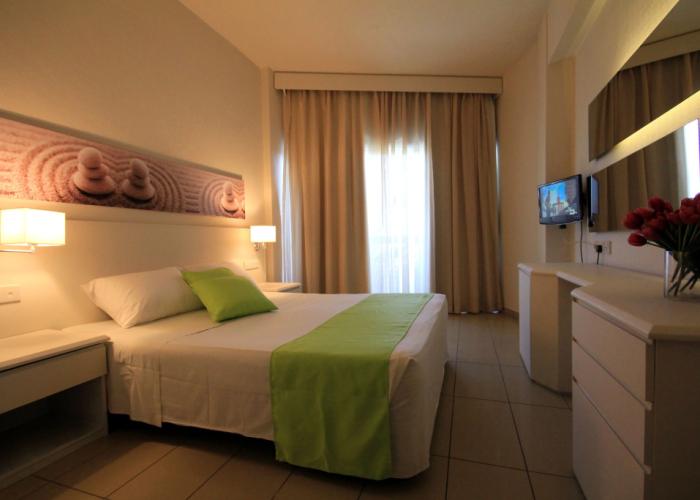 Papouis Protaras Hotel