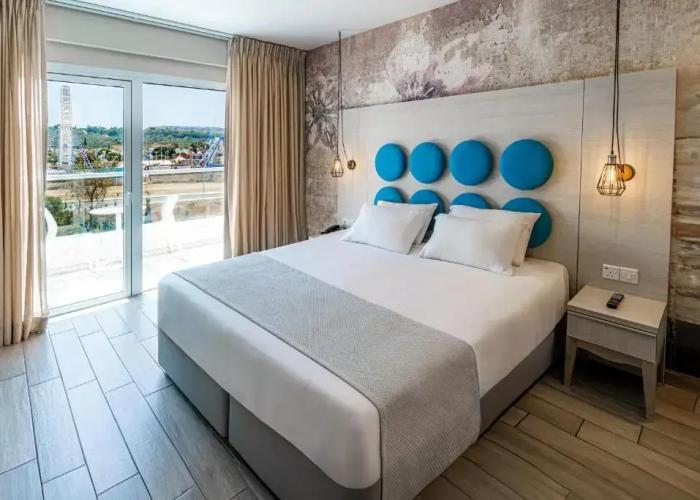 Vangelis Hotel & Suites